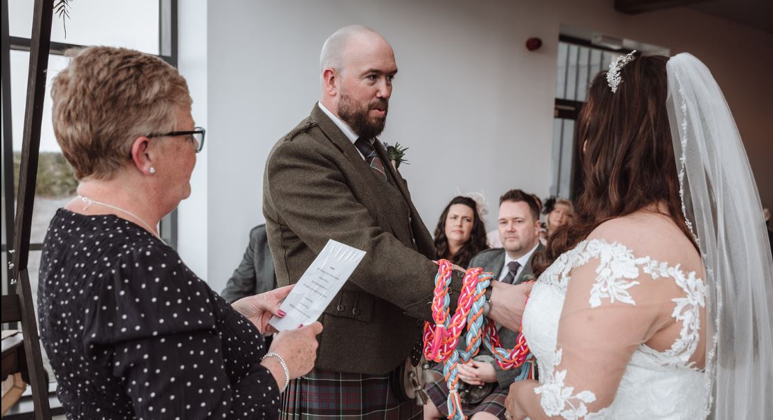 handtying how does a celebrant personalise your ceremony with the celebrant anger