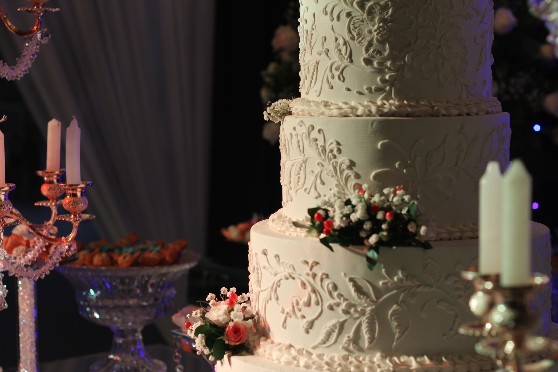 nicolas-armoa-HkmoyiqKxLg-unsplash questions to ask a cake maker with the celebrant angel