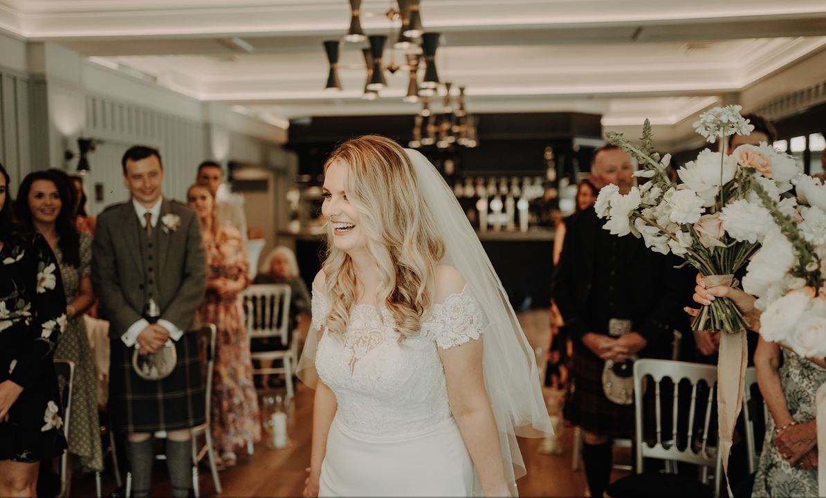 no ones looking how to stop blushing on wedding day with the celebrant angel aberdeen