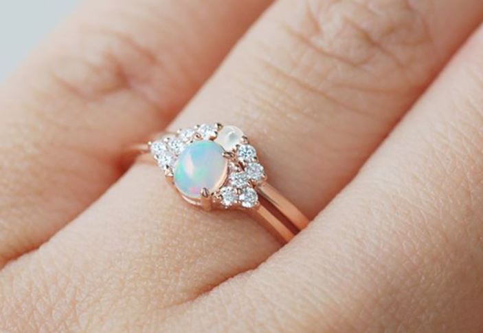 opal choosing an engagement ring with the celebrant angel aberdeen