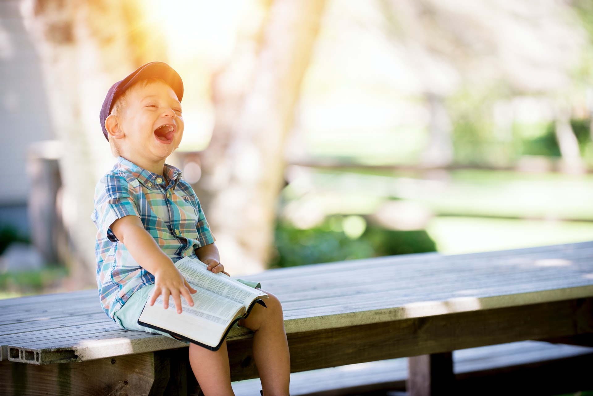 ben-white-4K2lIP0zc_k-unsplash kid free wedding with the celebrant angel aberdeen