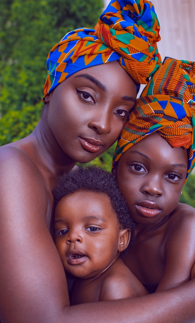 samuel-aboh-S1NYr9djLtU-unsplash naming ceremonies in aberdeen with the celebrant angel