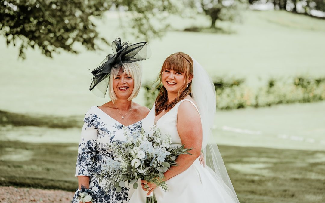 5 Ways To Include Your Mum In Your Ceremony