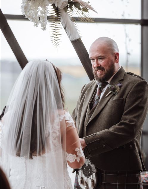 amanda and neil review wedding ceremony aberdeen with the celebrant angel