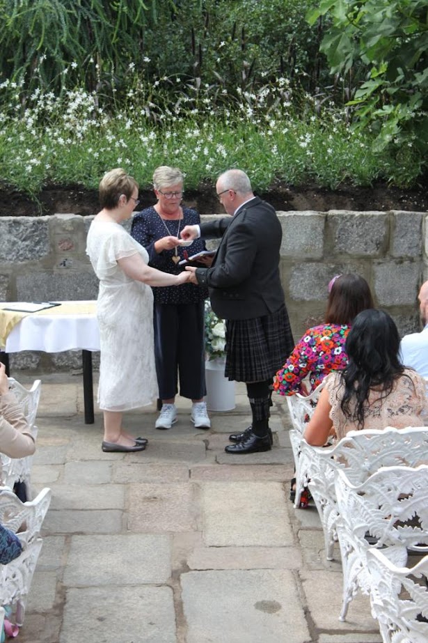 maggie and gary wedding blessing with the celebrant angel aberdeen