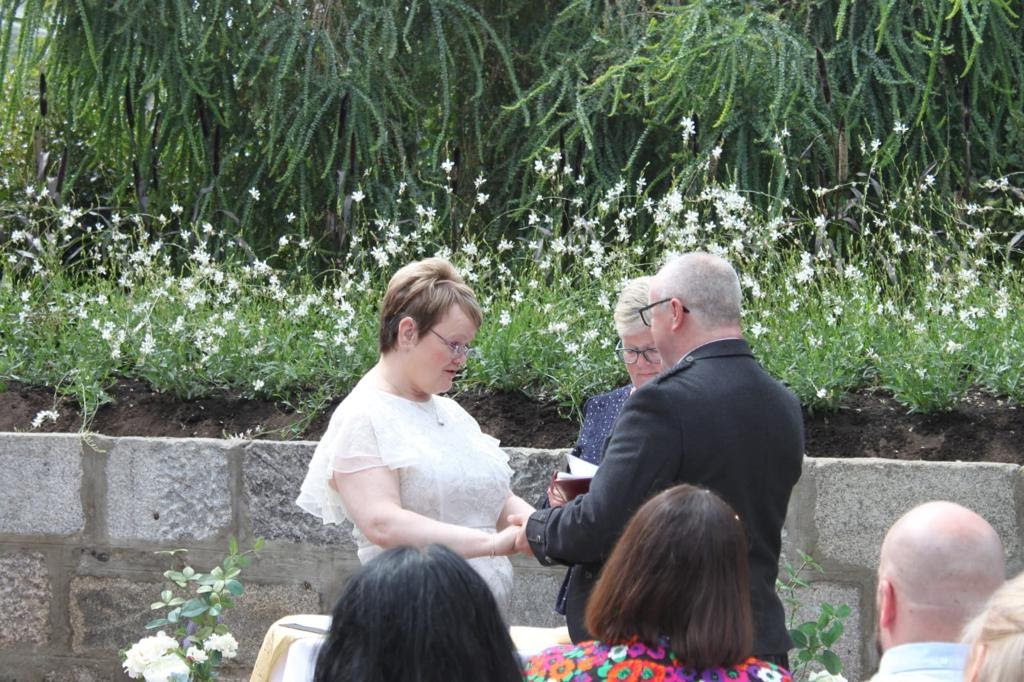 maggie and gary wedding blessing with the celebrant angel aberdeen
