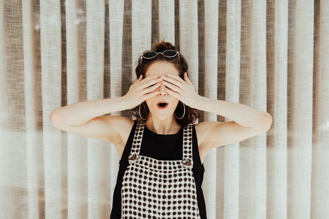 brooke-cagle-ZuQnhpFjvHI-unsplash what to expect at a wedding fayre with mary gibson the celebrant angel aberdeen