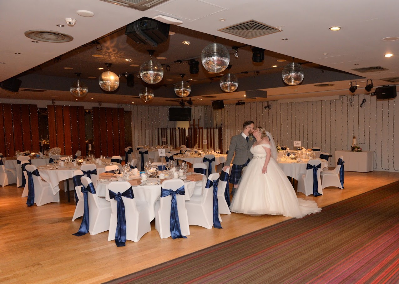 lana and ross's wedding with mary gibson the celebrant angel aberdeen