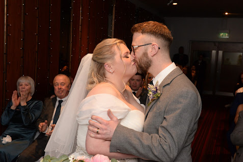 lana and ross lana and ross's wedding at Westhill Holiday Inn with mary gibson the celebrant angel aberdeen
