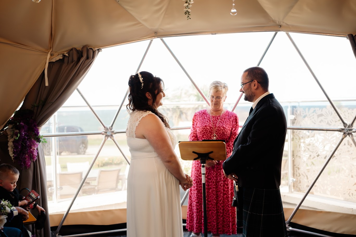 kylie and daniels wedding at banff springs hotel with mary gibson the celebrant angel aberdeen
